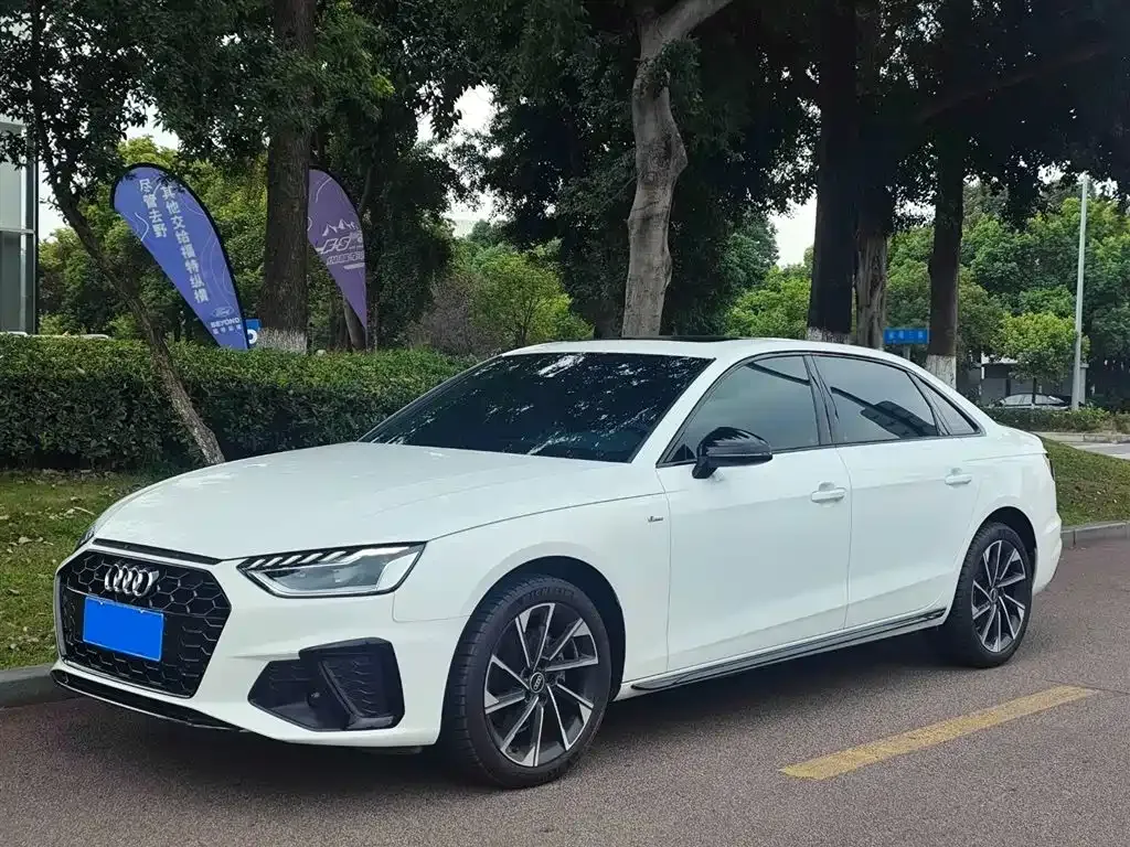 Audi A4L 2022 из CN, фото 1
