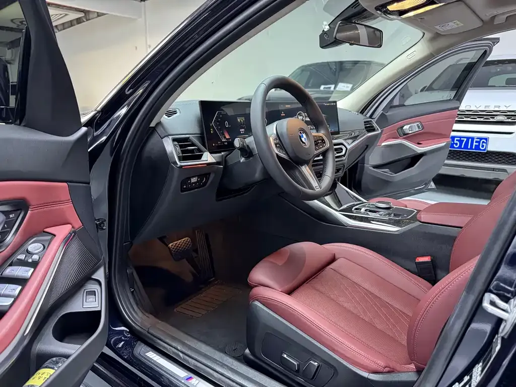 BMW 3 Series 2023 из CN, фото 4
