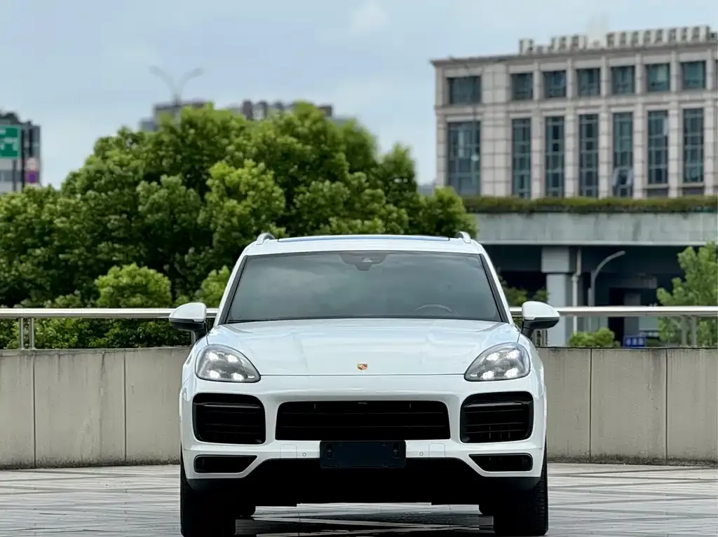 Porsche Cayenne — фото 2