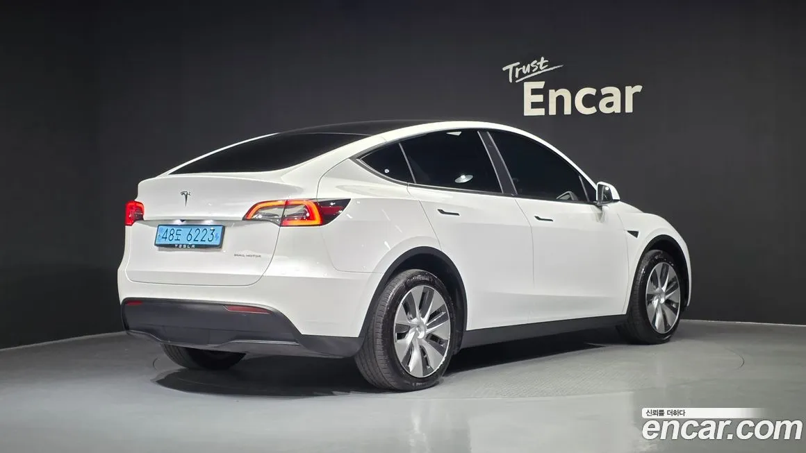 Tesla Model Y — фото 2