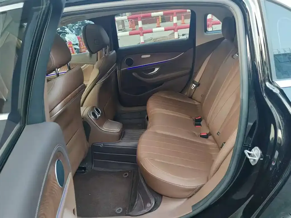 Mercedes-Benz E-Class 2023 из CN, фото 4
