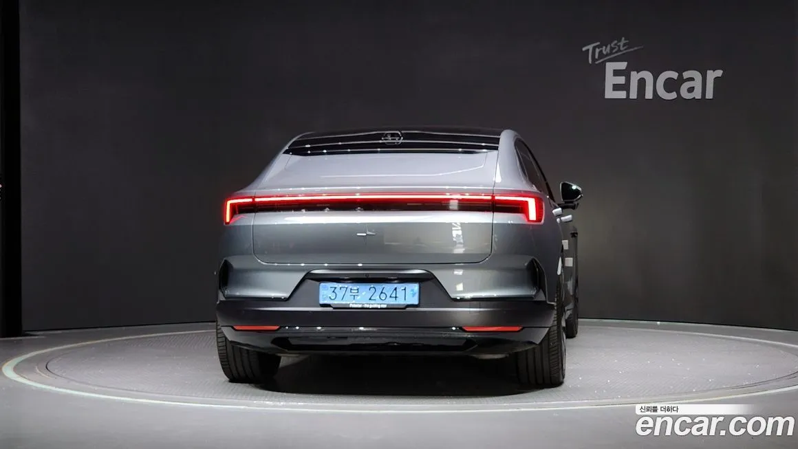 Polestar Polestar 4 — фото 4