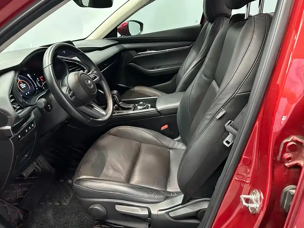 Mazda 3 Axela 2021 из CN, фото 3