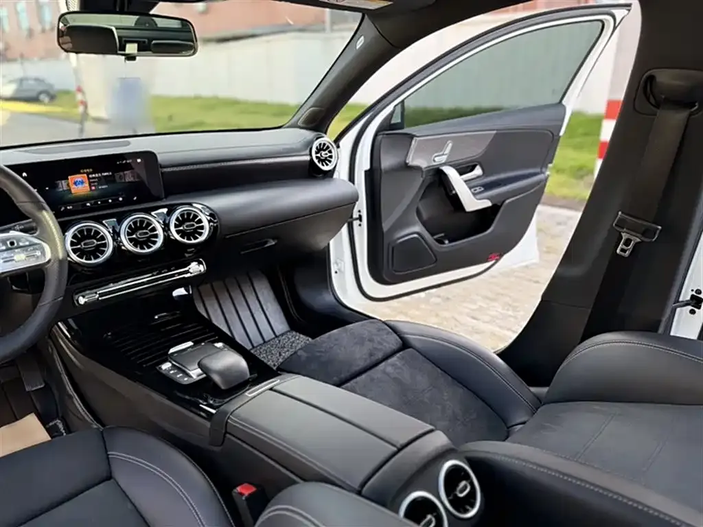 Mercedes-Benz A-Class 2022 из CN, фото 10