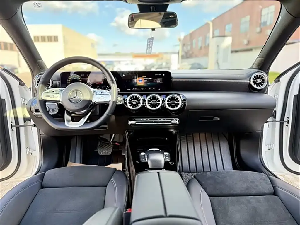 Mercedes-Benz A-Class 2022 из CN, фото 5