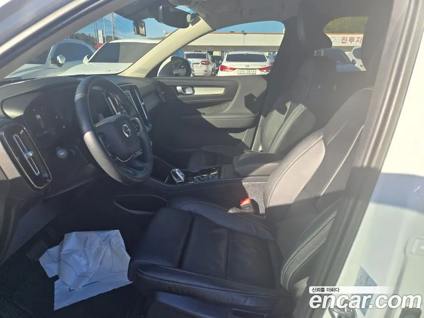 Volvo XC40 2023 из KR, фото 9