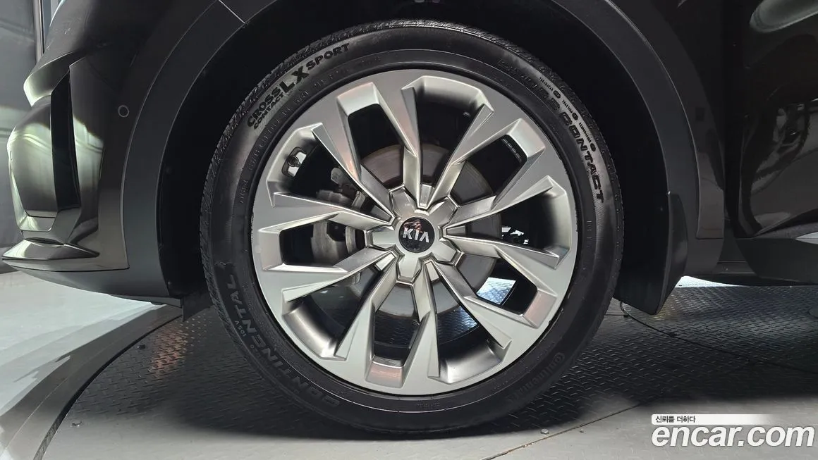 Kia Sorento — фото 5