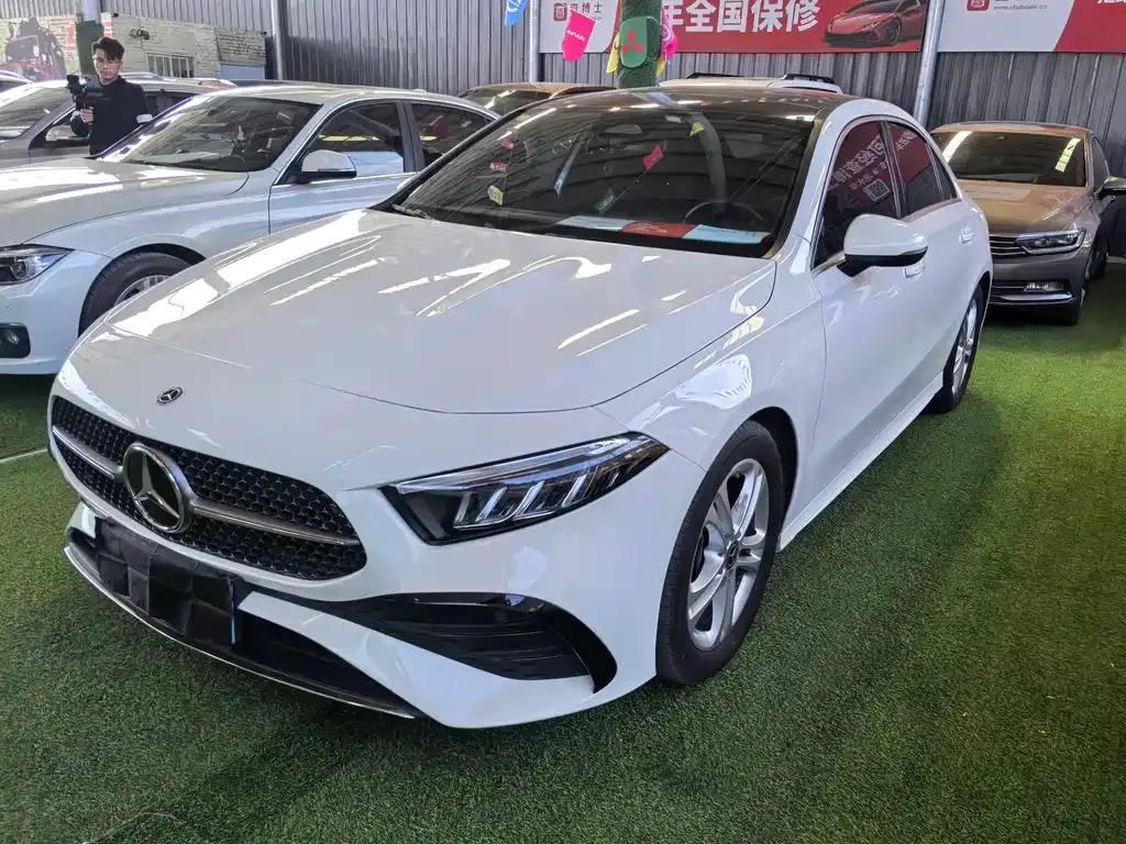 Mercedes-Benz A-Class 2023 из CN, фото 1