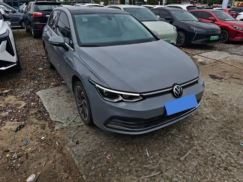 Volkswagen Golf 2023 из CN, фото 3