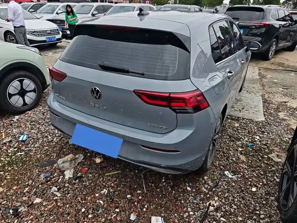 Volkswagen Golf 2023 из CN, фото 7