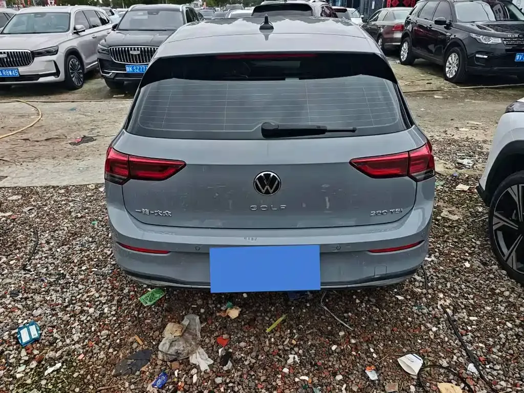 Volkswagen Golf 2023 из CN, фото 8