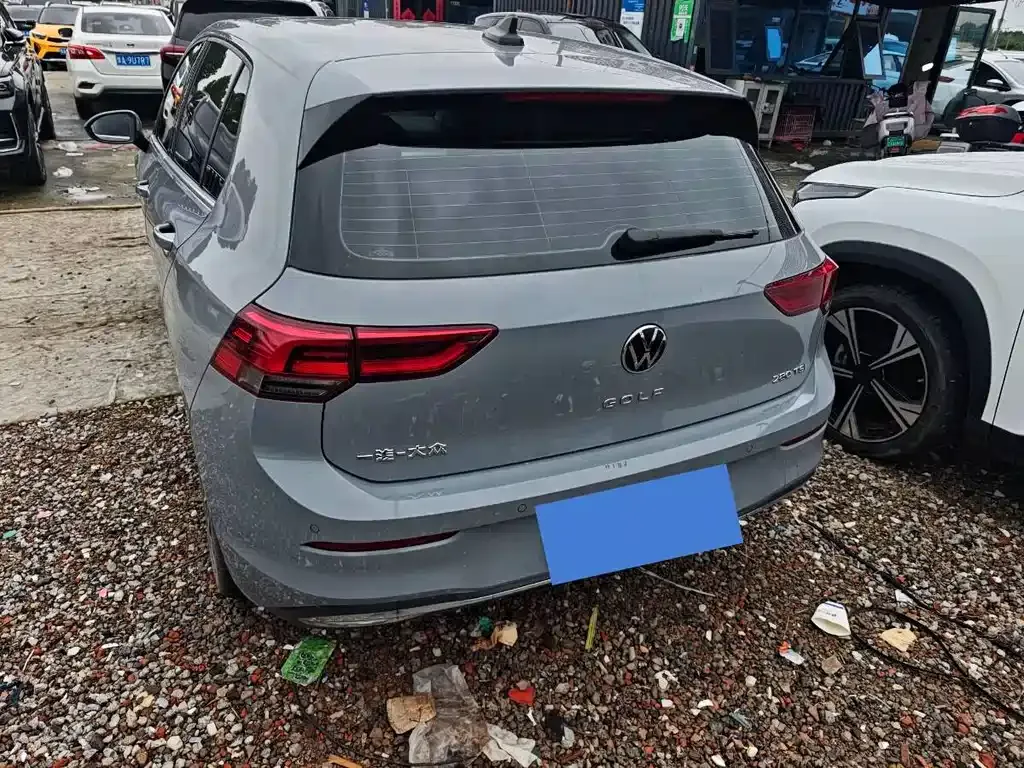 Volkswagen Golf 2023 из CN, фото 9