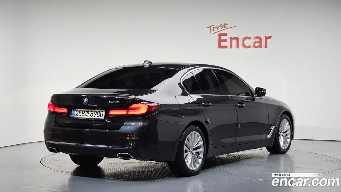 BMW 5-Series 2022 из KR, фото 2