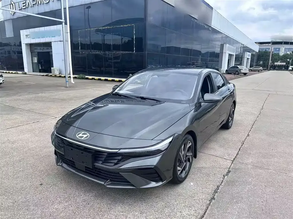 Hyundai Elantra 2024 из CN, фото 2