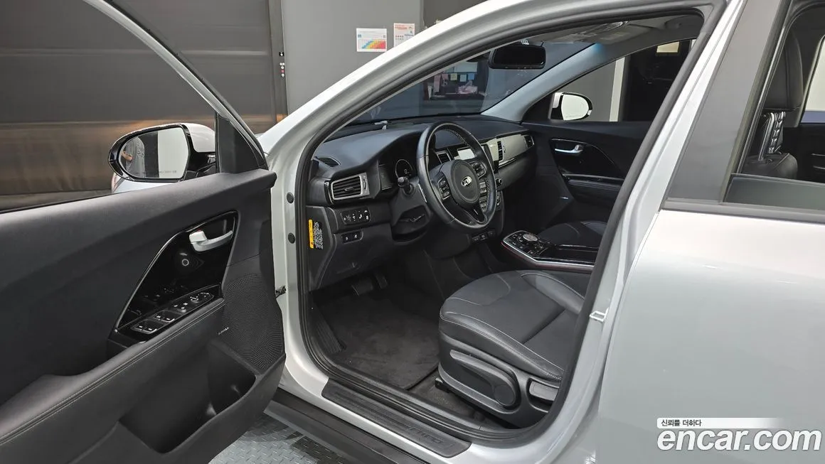 Kia Niro 2021 из KR, фото 10