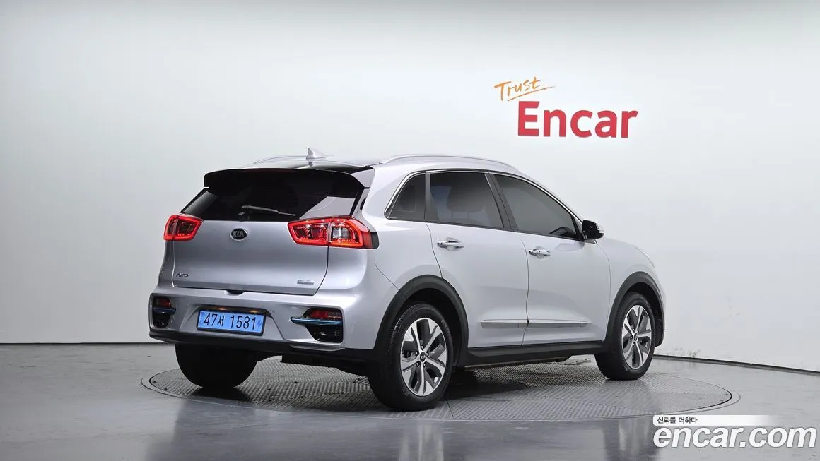 Kia Niro 2021 из KR, фото 2