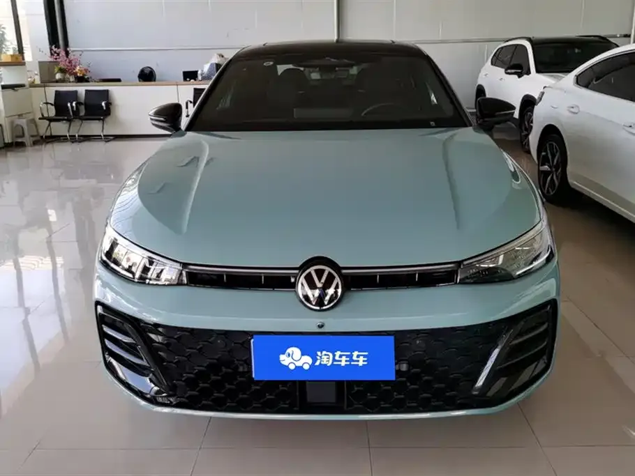 Volkswagen Passat 2024 из CN, фото 2