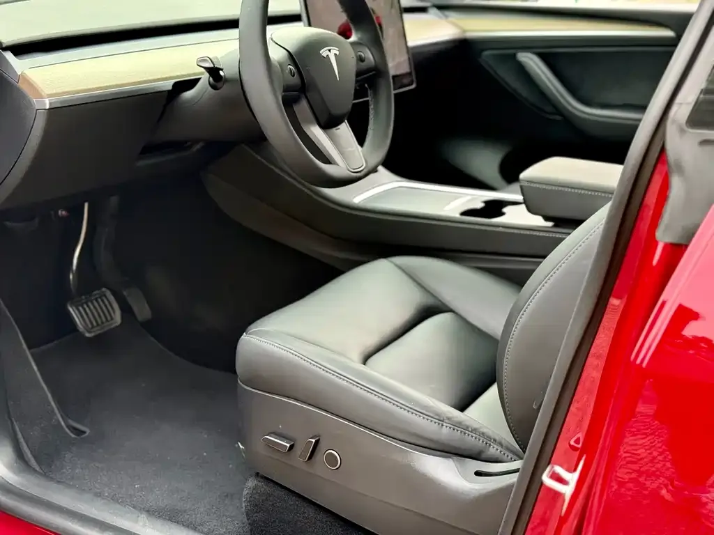Tesla Model Y 2023 из CN, фото 9