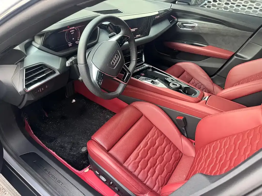 Audi e-tron GT 2024 из CN, фото 10
