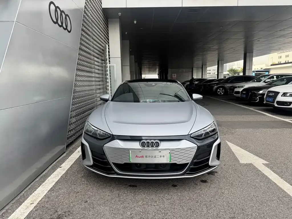 Audi e-tron GT 2024 из CN, фото 2