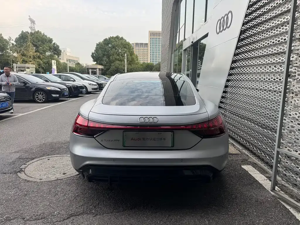 Audi e-tron GT 2024 из CN, фото 5