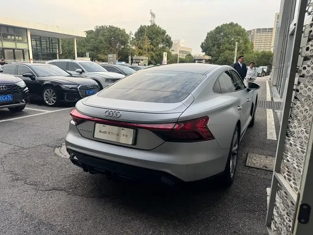 Audi e-tron GT 2024 из CN, фото 6