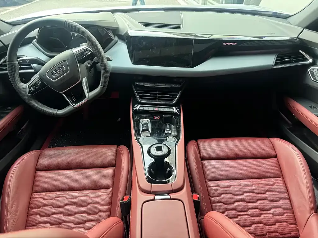 Audi e-tron GT 2024 из CN, фото 9