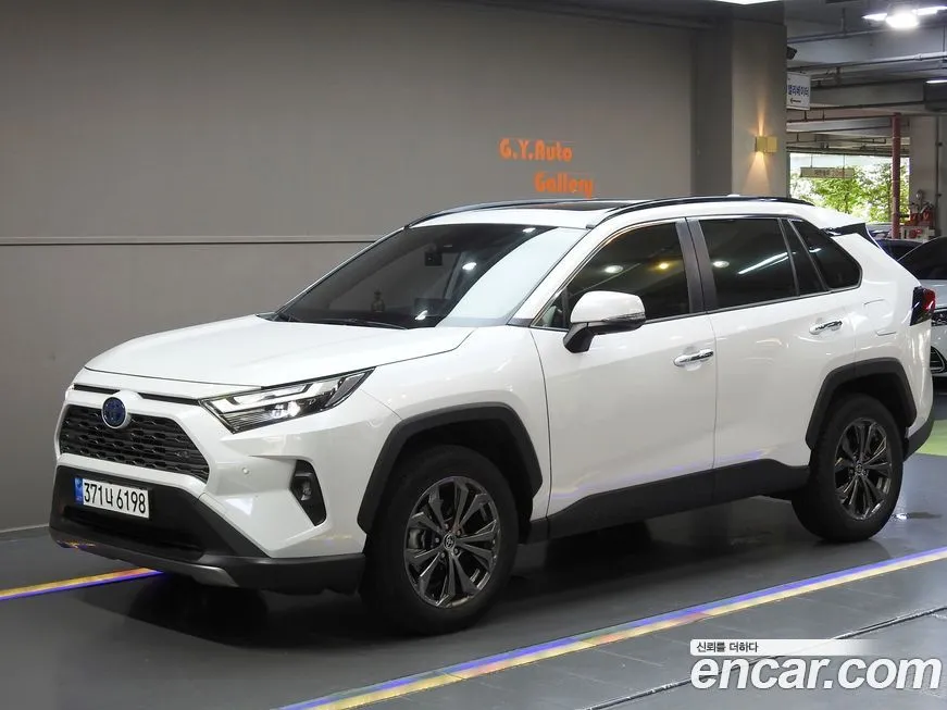 Toyota RAV4 2023 из KR, фото 1
