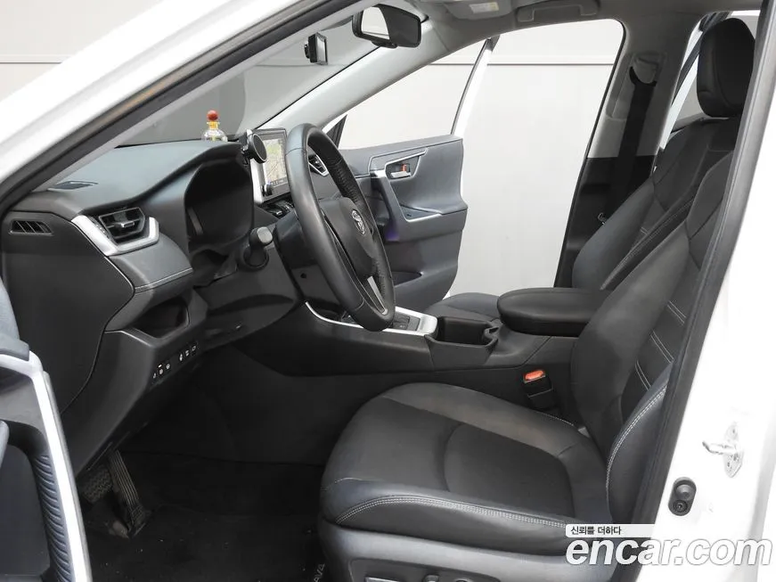 Toyota RAV4 2023 из KR, фото 7
