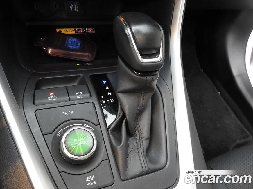 Toyota RAV4 2023 из KR, фото 9