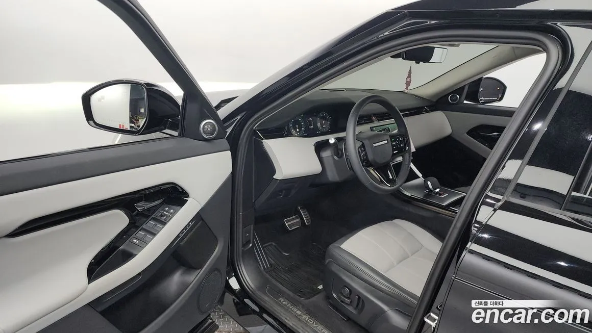 Land Rover Range Rover Evoque — фото 10