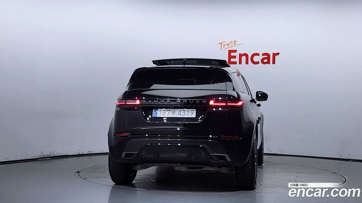 Land Rover Range Rover Evoque — фото 4