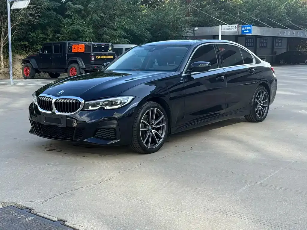 BMW 3 Series 2022 из CN, фото 1