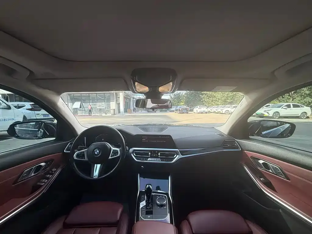 BMW 3 Series 2022 из CN, фото 6