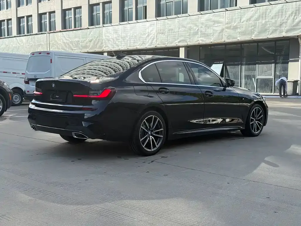 BMW 3 Series 2022 из CN, фото 7