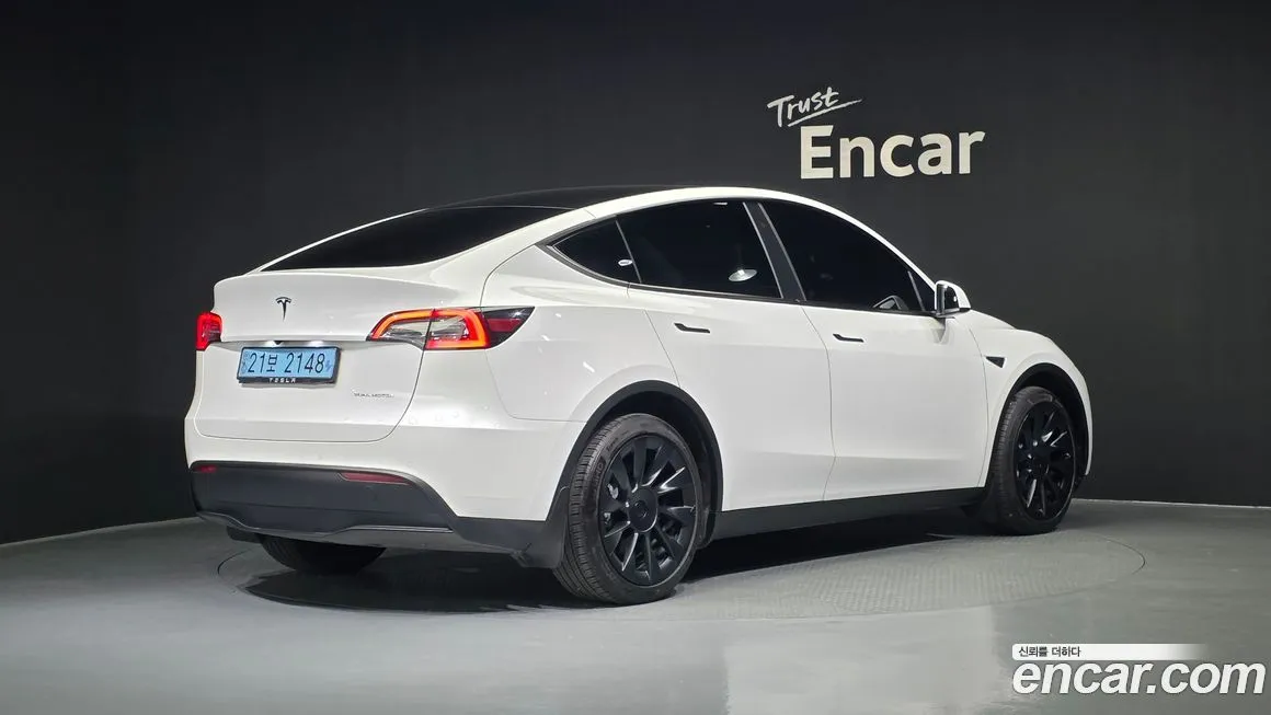 Tesla Model Y 2022 из KR, фото 2