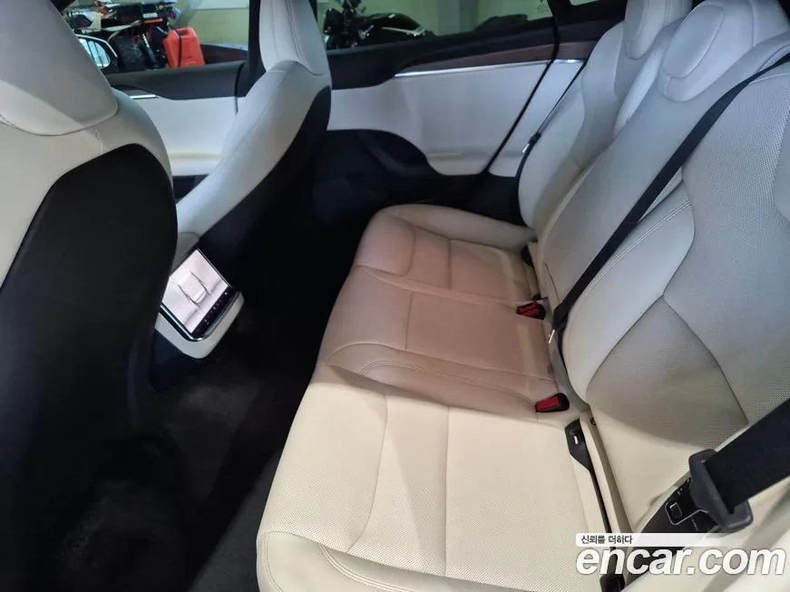 Tesla Model S 2023 из KR, фото 8