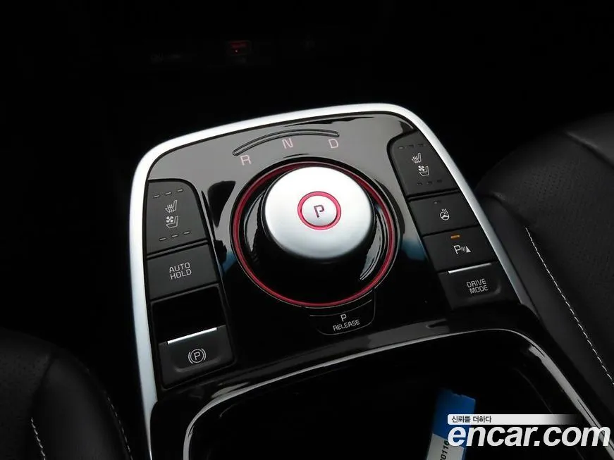 Kia Niro — фото 10