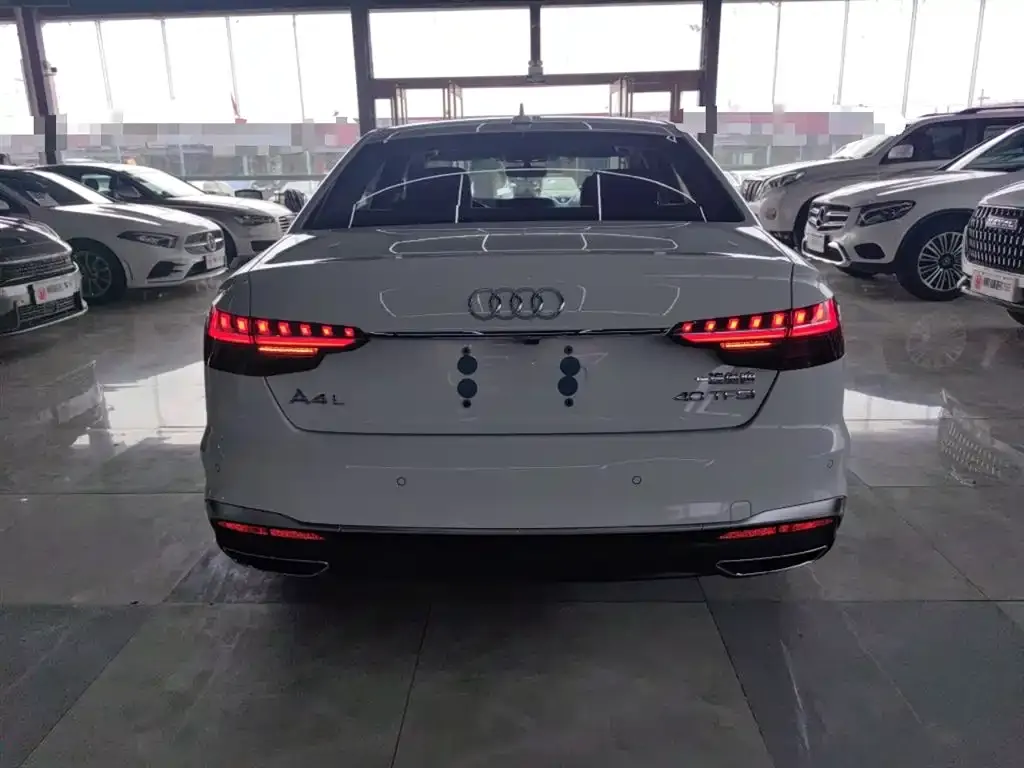 Audi A4L 2024 из CN, фото 6