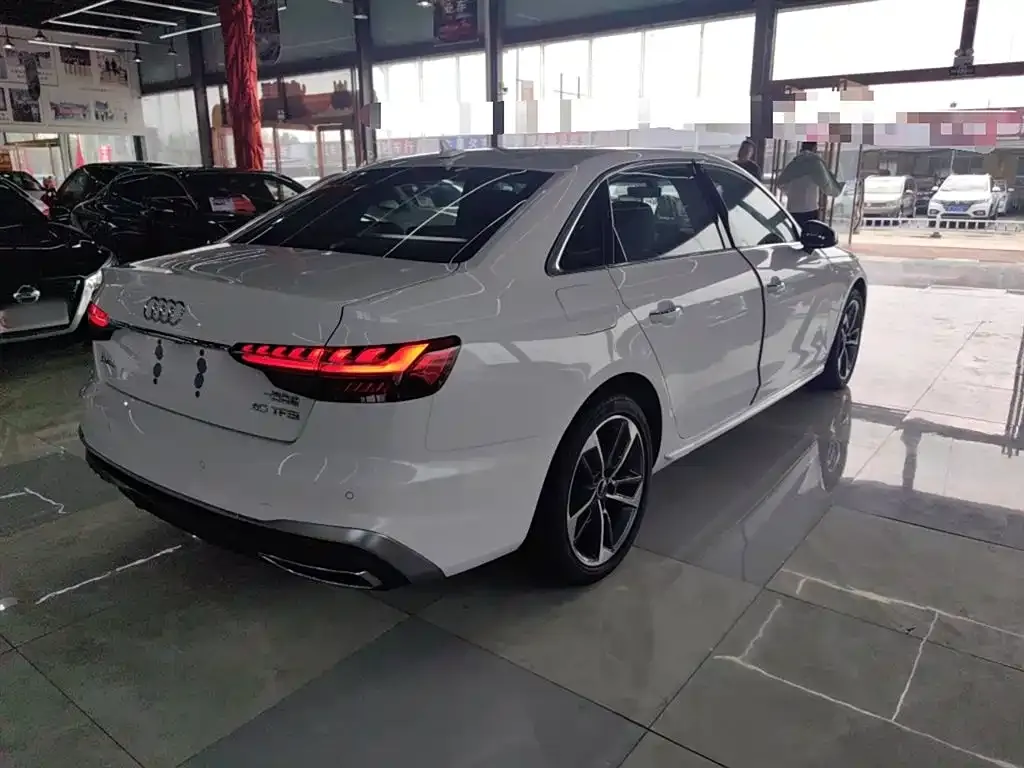 Audi A4L 2024 из CN, фото 7