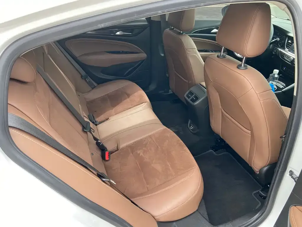 Buick Regal — фото 10