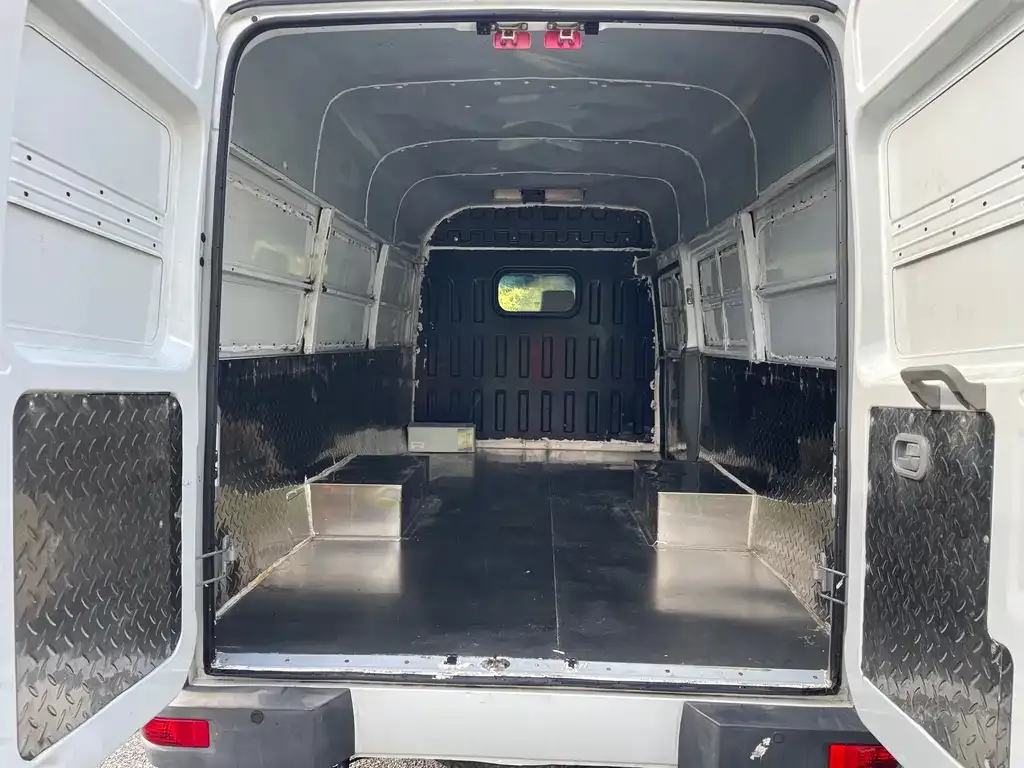IVECO Daily 2024 из CN, фото 8