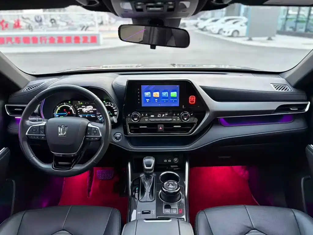 Toyota Crown Kluger 2023 из CN, фото 4
