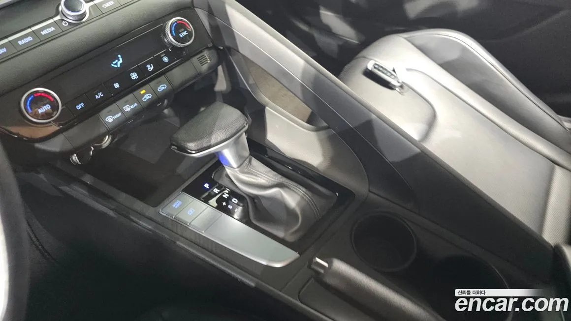 Hyundai AVANTE — фото 9