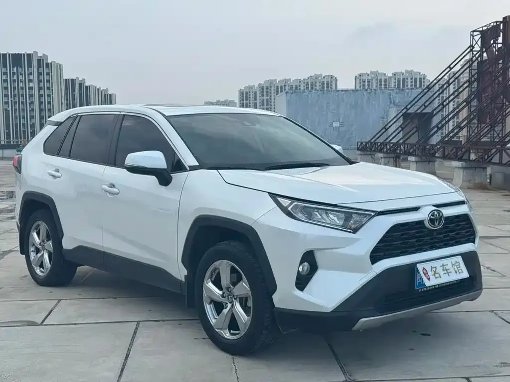 Toyota RAV4 2022 из CN, фото 2