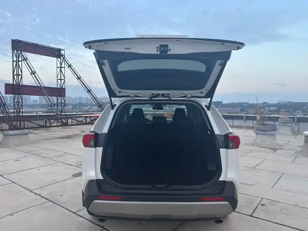 Toyota RAV4 2022 из CN, фото 7