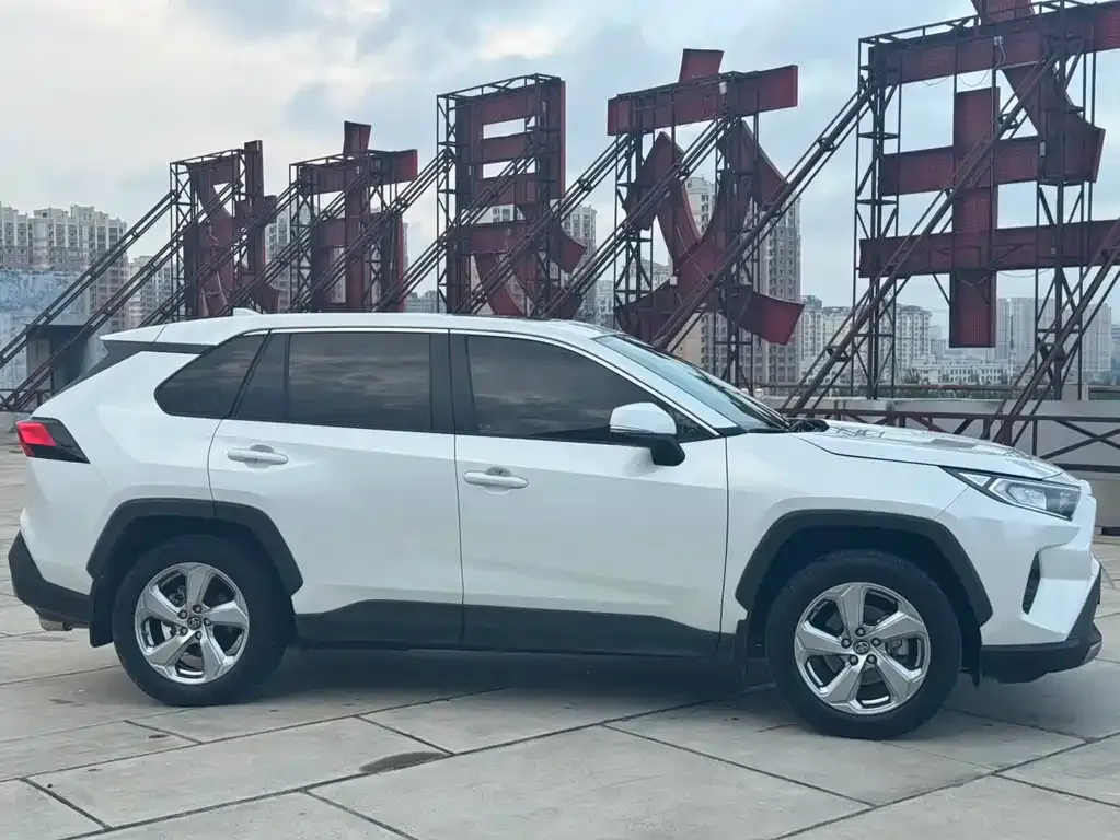 Toyota RAV4 2022 из CN, фото 9