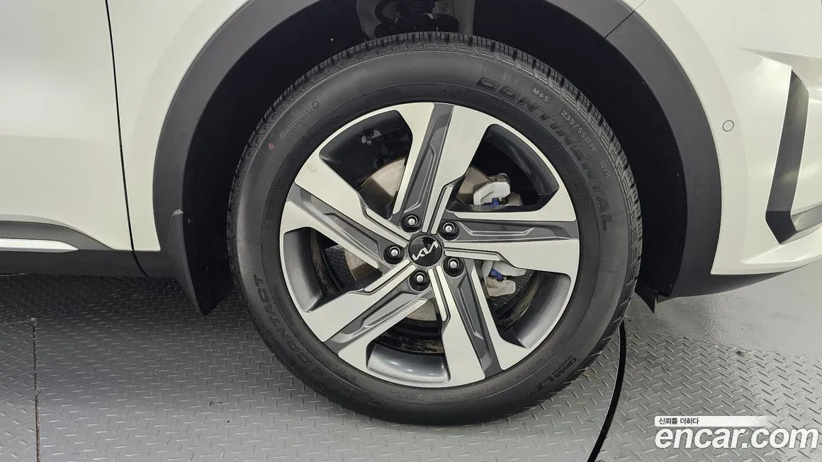 Kia Sorento — фото 5