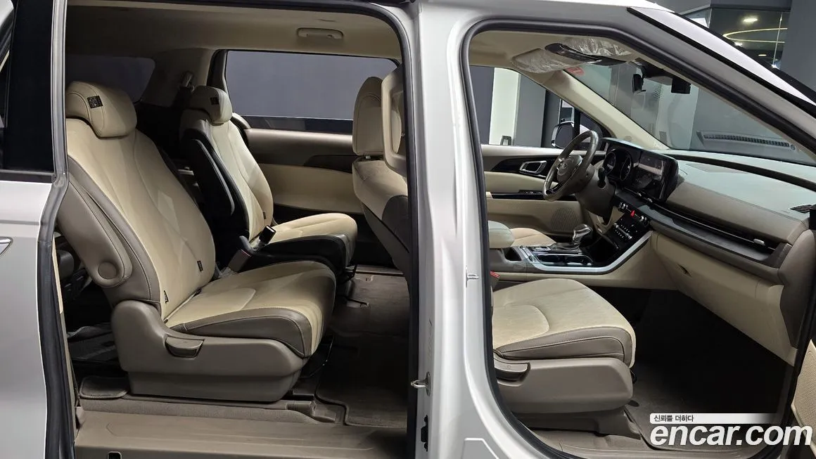 Kia Carnival — фото 10