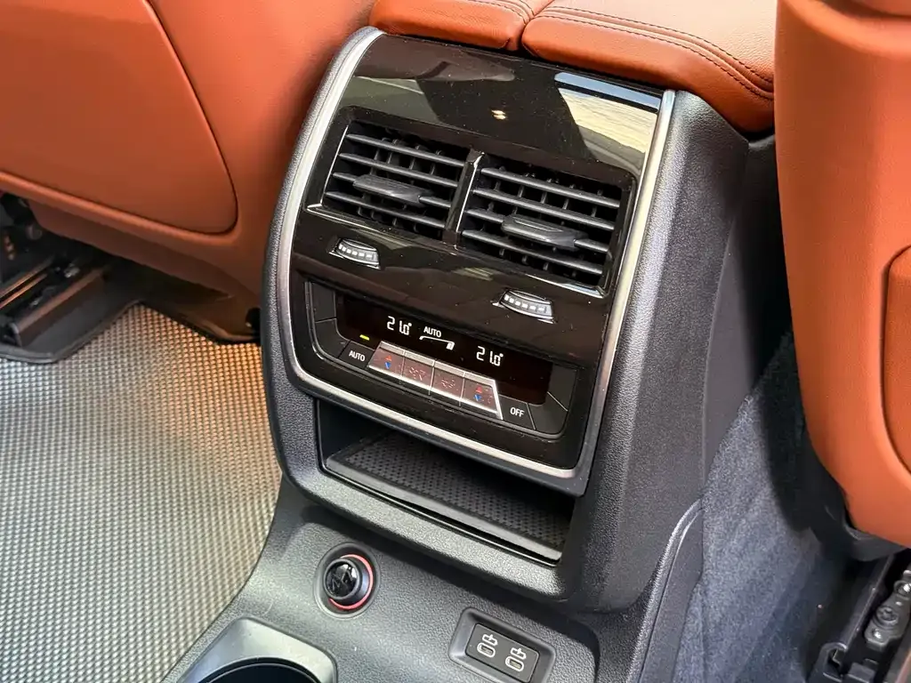 BMW X7 2024 из CN, фото 5